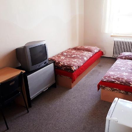 Ubytovna Pod Mostem Ostrava Bagian luar foto