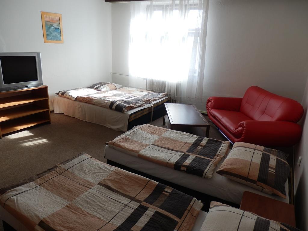 Ubytovna Pod Mostem Ostrava Ruang foto