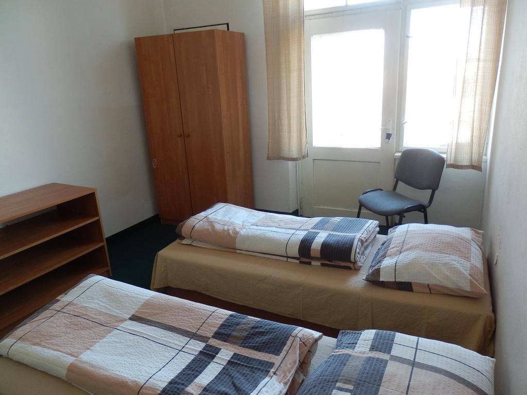 Ubytovna Pod Mostem Ostrava Ruang foto