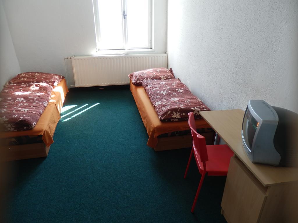 Ubytovna Pod Mostem Ostrava Ruang foto