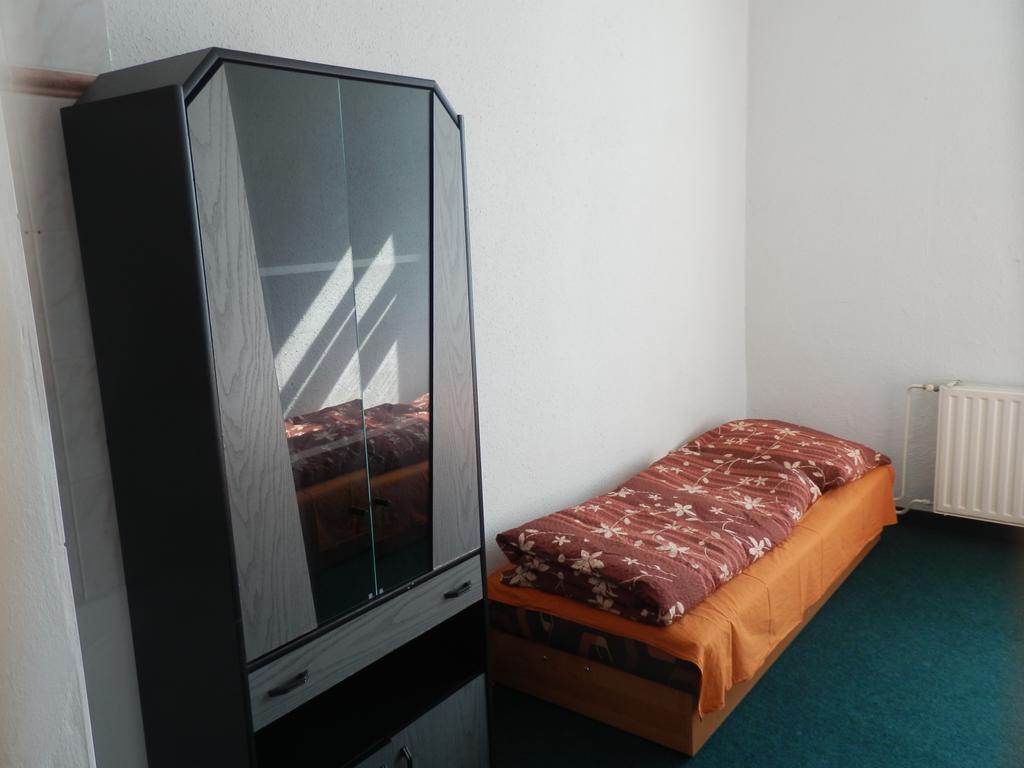 Ubytovna Pod Mostem Ostrava Bagian luar foto