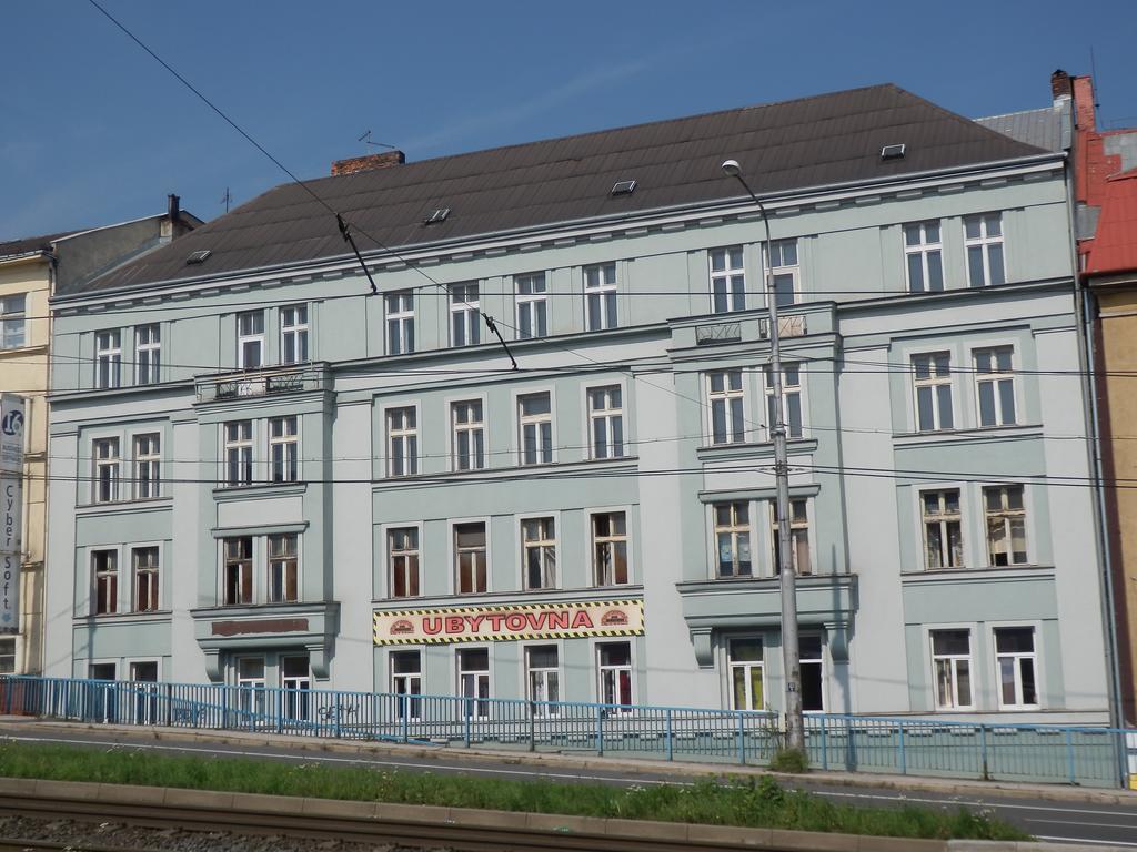 Ubytovna Pod Mostem Ostrava Bagian luar foto