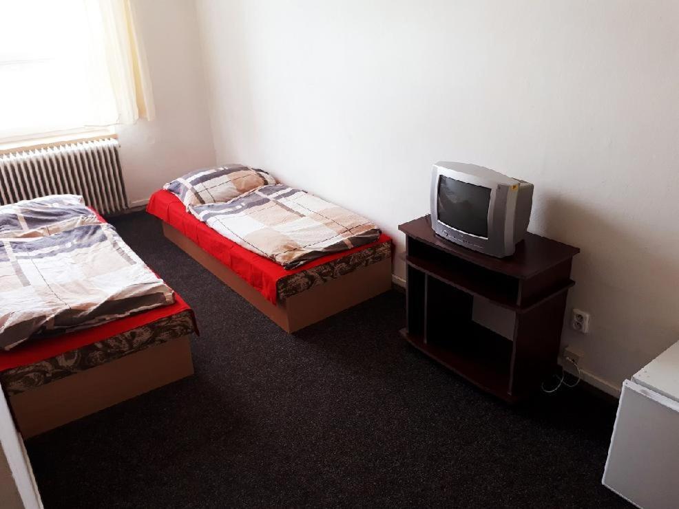 Ubytovna Pod Mostem Ostrava Bagian luar foto